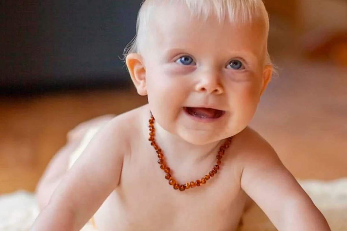 Bienfaits des collier d'ambre pour les bébé